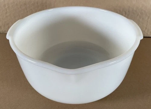 Vintage large 9.5" FIRE-KING WARE Sunbeam WHITE Milk Glass Mixing Bowl w/ spout