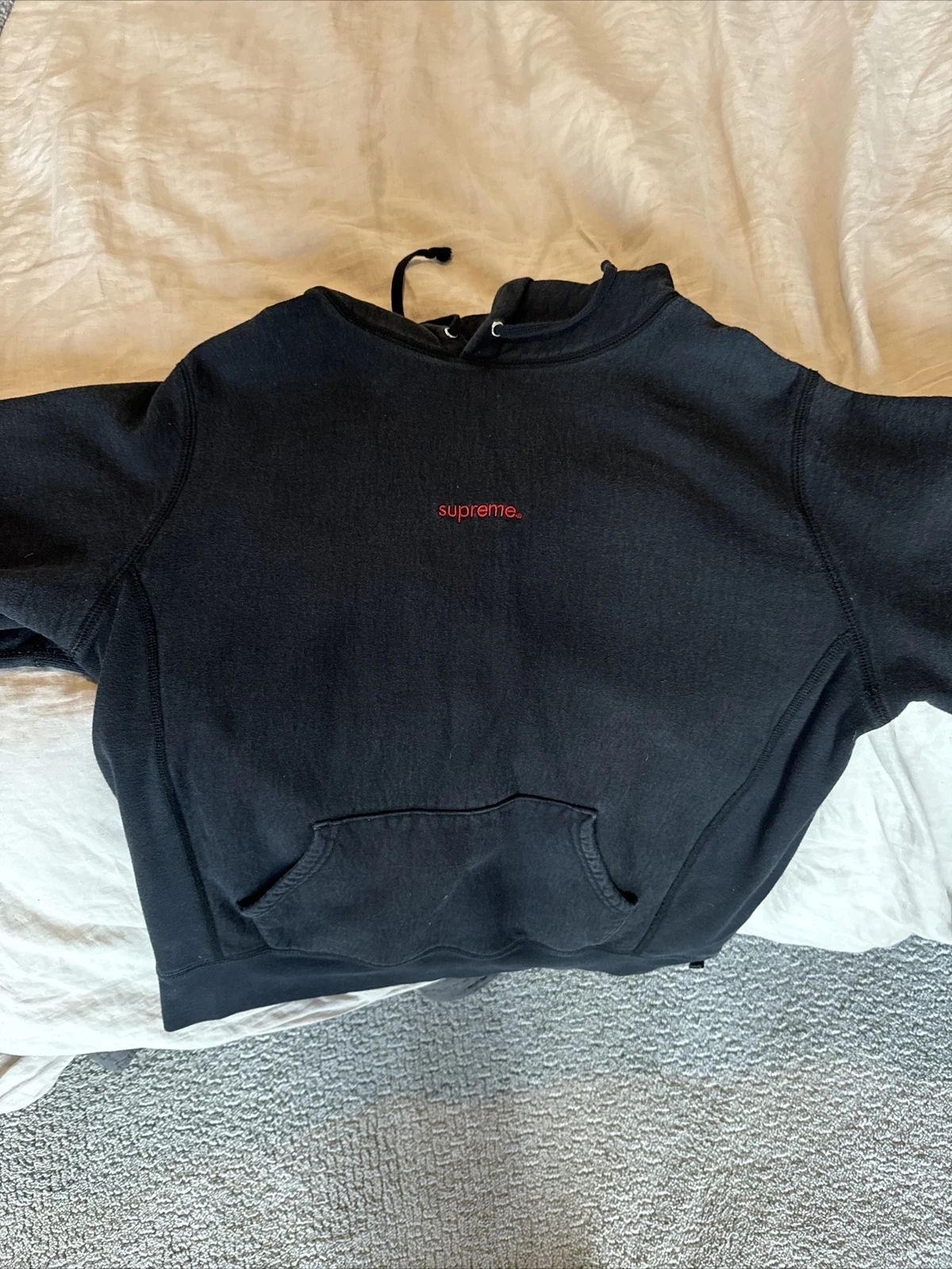 Sweat à capuche Supreme petit logo