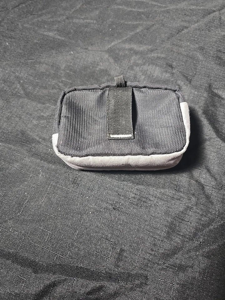 Case Logic Medium Camera/Camcorder Case - Black and Gray - Image 2 of 4