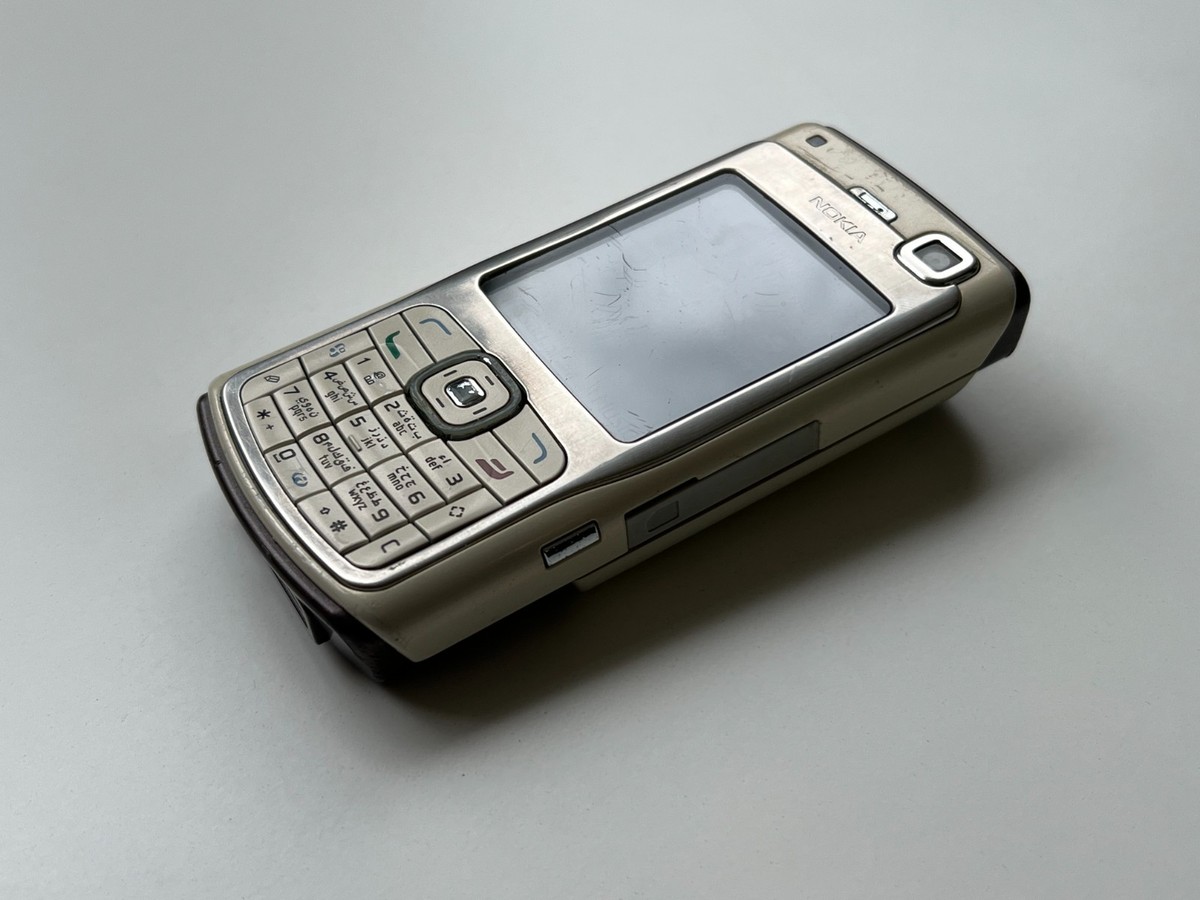 Nokia N70 RM-84 海外版 英語表示 動作品 充電器付き カメラOK 【公式
