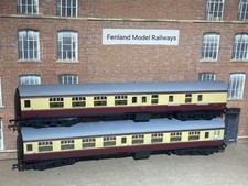 2 Mainline OO Gauge Model Railway Crimson And Cream Mark 1 Coaches