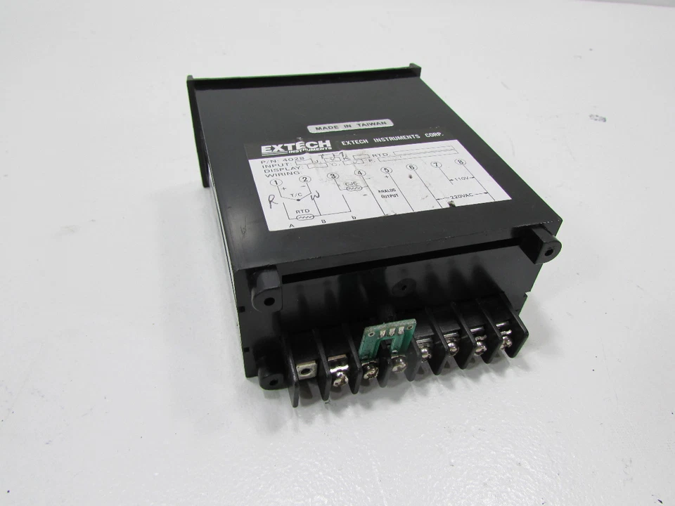 EXTECH 4028 TEMPERATURE INDICATOR - Image 2 of 3