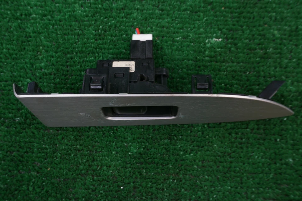 Interruptor de ventana del lado del conductor trasero izquierdo Nissan Murano 2011 OEM Foto 2 de 4