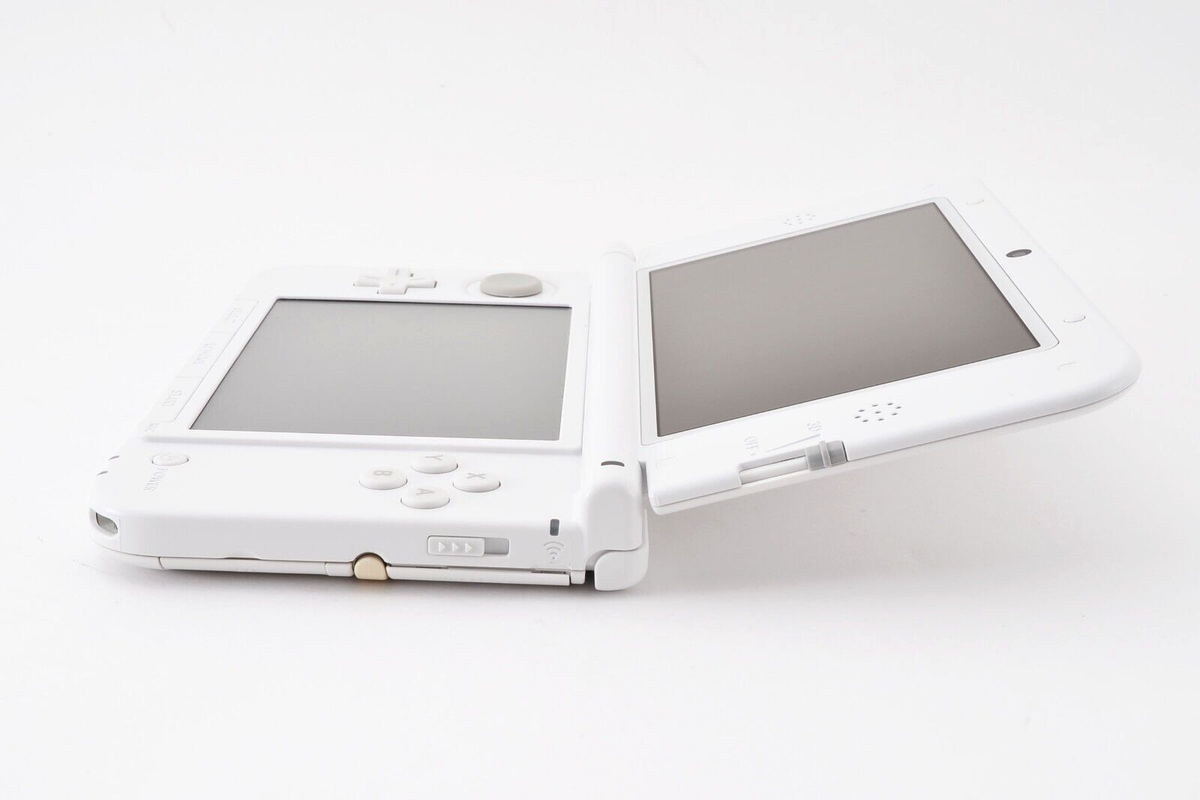 ホワイト3DS Nintendo New 3DS LL XL Pearl White from Japanese Rare