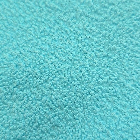 NUEVO CON ETIQUETAS - Traje de baño Trina Turk 'Coco' texturizado de un hombro de una pieza, azul perla - 4 Foto 4 de 4