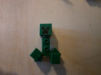 LEGO   Minifigur Minecraft Creeper