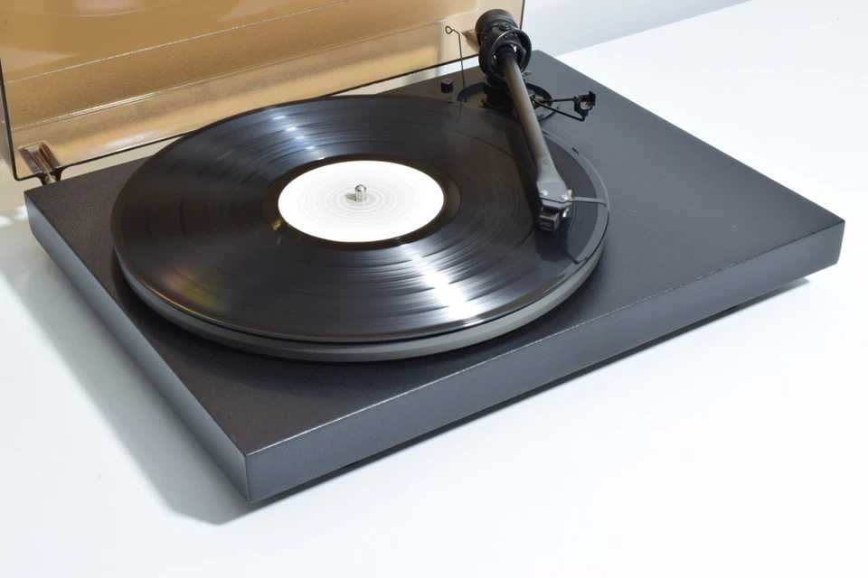 PROJECT P1.2 TURNTABLE WITH A STRAIGHT 8.6” TONEARM & ORTOFON 510 CARTRIDGE. - Image 4 of 4