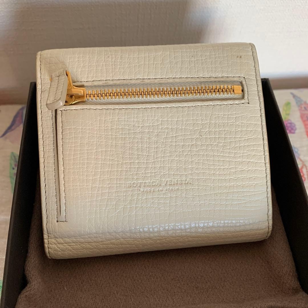 Bottega Veneta Palmetto Tri-Fold Wallet Off-White Leather Excellent Condition J thumbnail 4