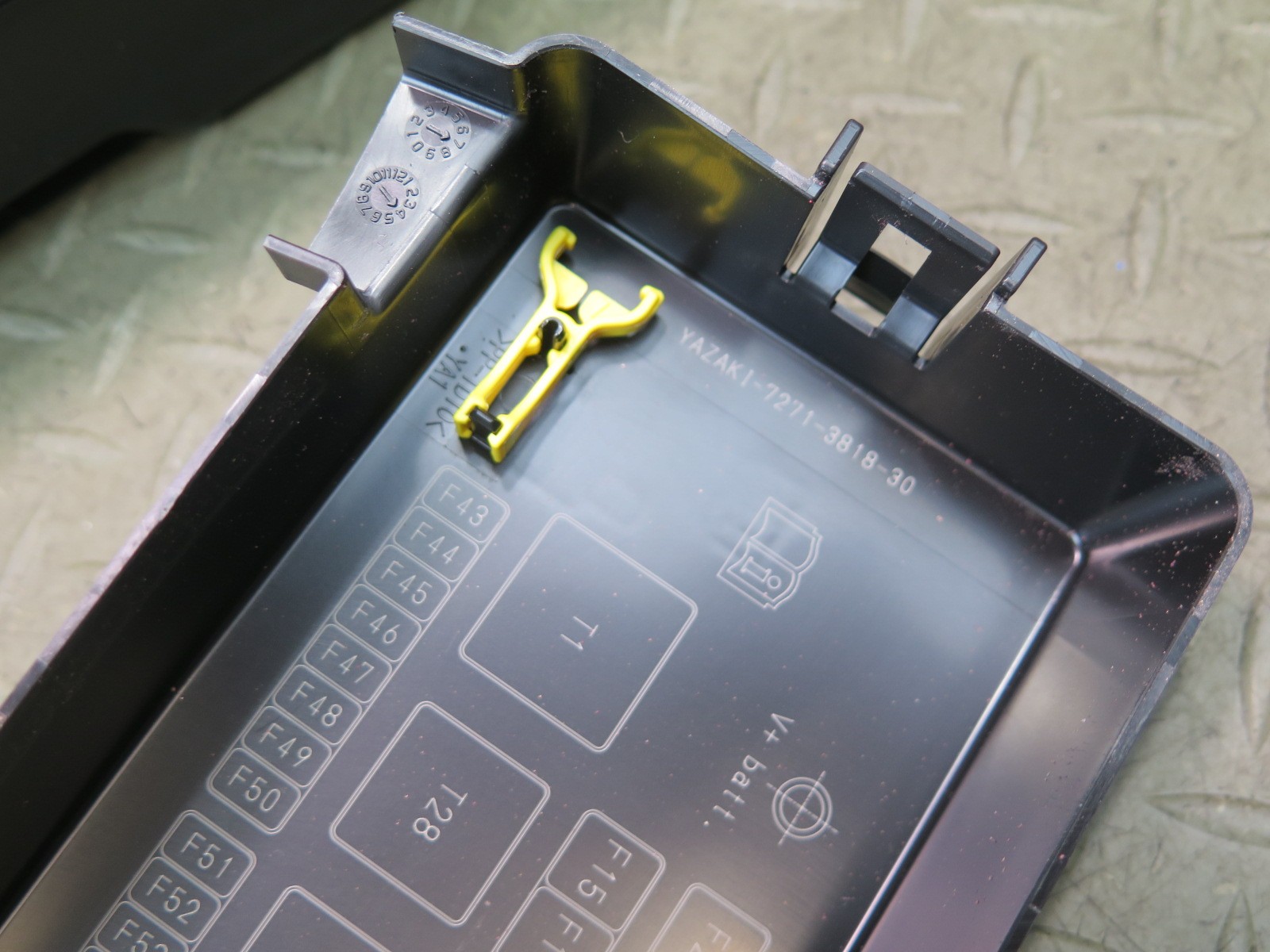 Maserati Quattroporte S Q4 2017-2021 Rear Fuse box