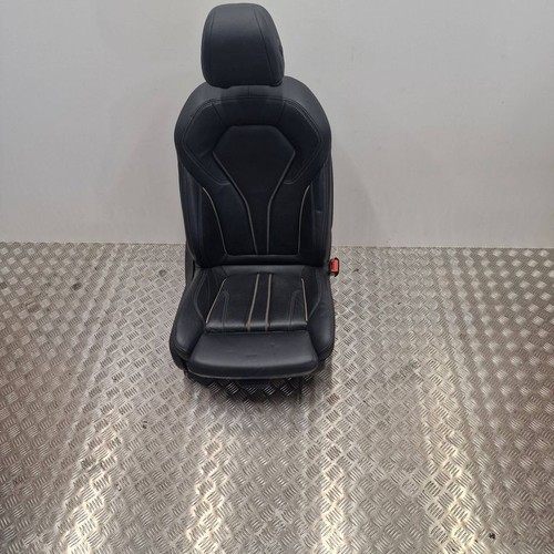 BMW 5 G30 G31 G38 2018 Fahrersitz OOT14407