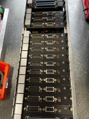 DGD Gardner Denver SMK3 0F + BSR400  alles im 19 Zoll Rack - 16 Stück