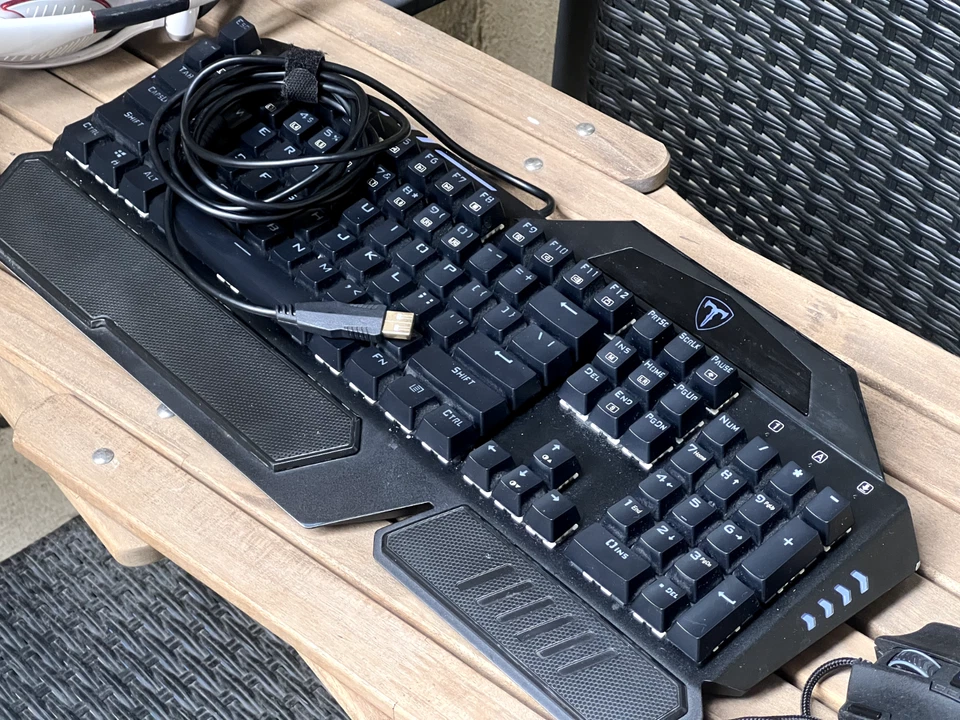 Лот товаров для геймеров ПК гарнитура Sennheiser GAME ZERO и клавиатура Utech Venus Mouse ET I-800 - Изображение 2 из 4