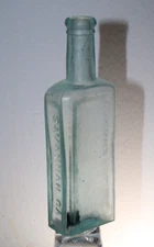 SAVANNAH GA GEO C M HILLSMAN DRUGGIST MEDICINE BOTTLE 6 1/2''
