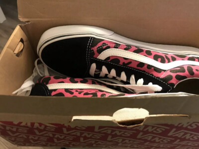 Size (women) (men) VANS Old Skool Pink and black leopard - Main Image
