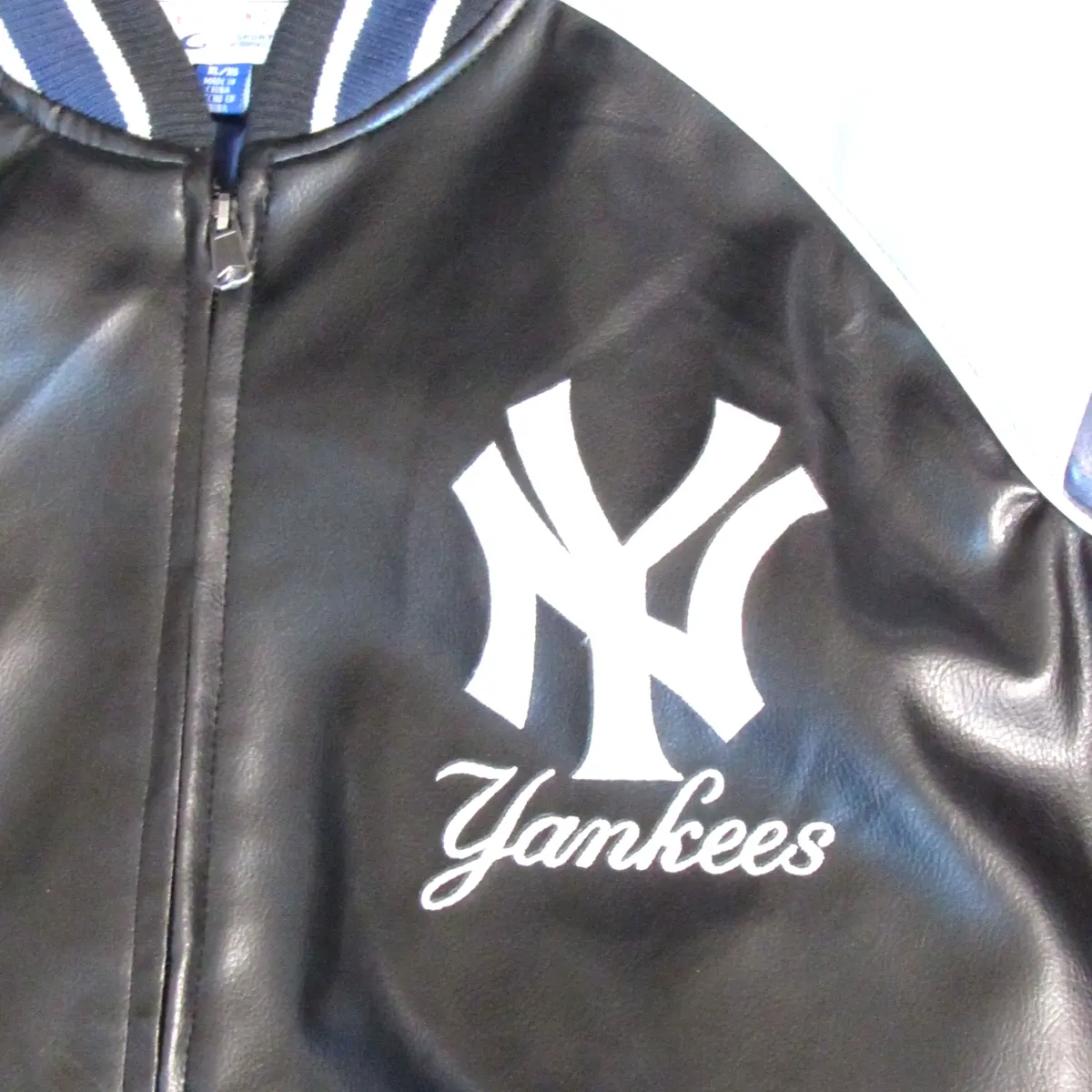 New York Yankees MLB Jacket G-III Carl Banks Faux Leather Men’s Size XL