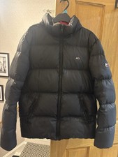 Black Tommy Hilfiger Puffer Jacket Size Large Men’s (missing Hood)