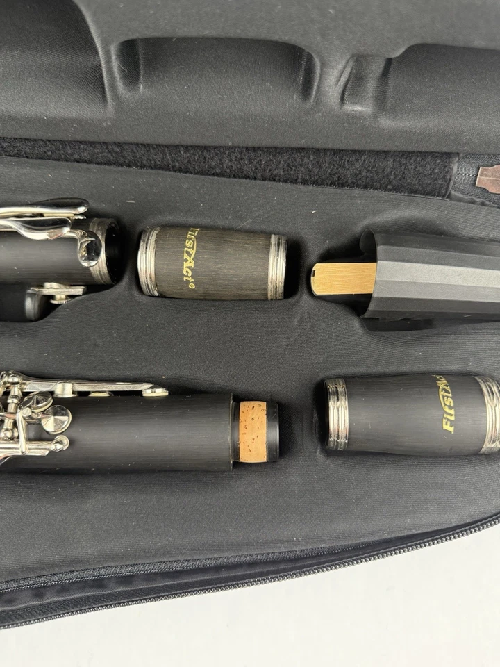 First Act Clarinet W/ Zing Sling Carrying Case, 2 Books & More 17 Key, 2 Barrel - Image 4 of 4
