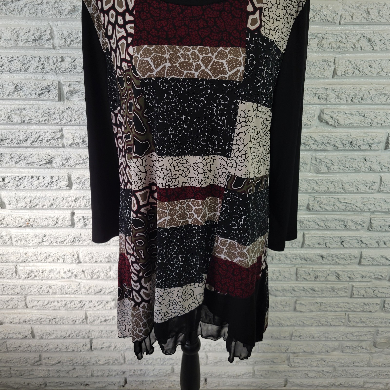 Style Co Womens Top XL Tunic 3/4 Sleeve Black Red Geometric Chiffon Hem Casual