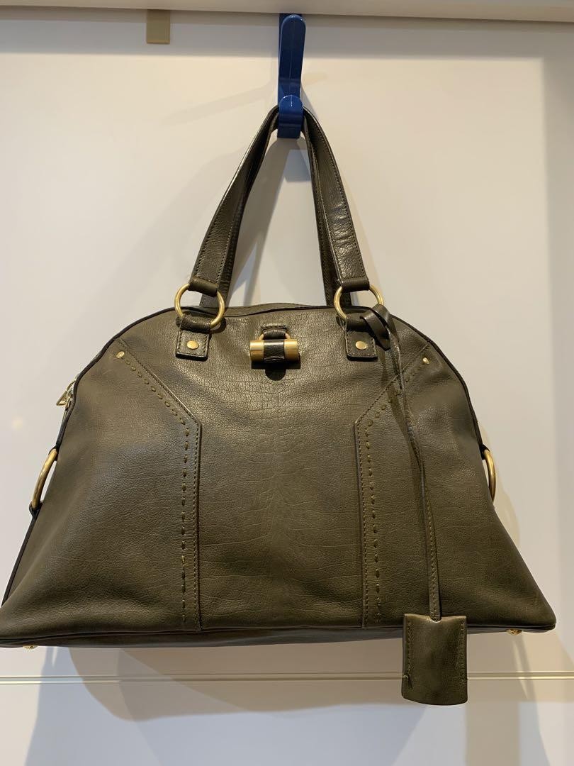 Borsa a tracolla Yves Saint Laurent M in pelle verde intenso usata dal Giappone