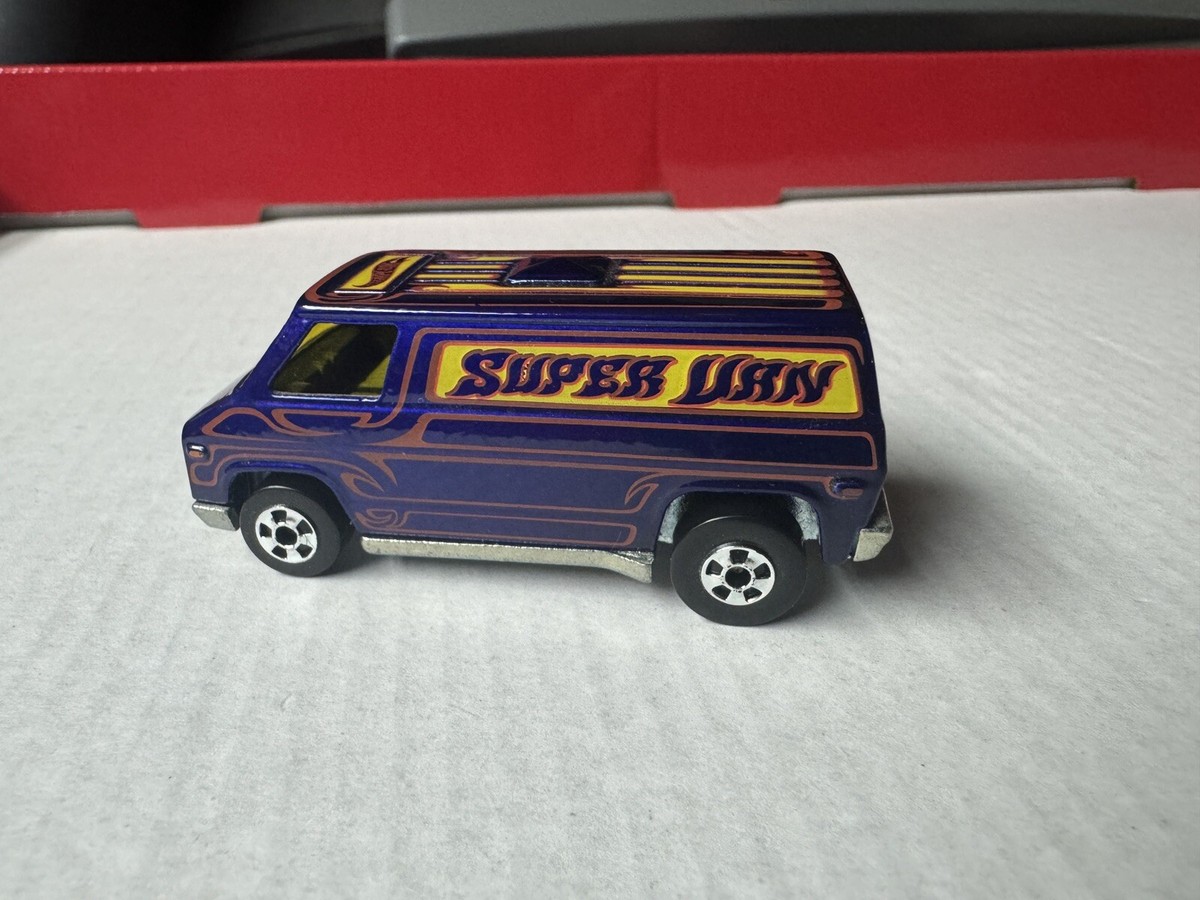Hot Wheels Super Van 2011 Hot Ones 6 Pack Exclusive Weekend