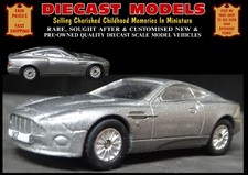 SILVER ASTON MARTIN VANQUISH V12 2001-2012 CORGI DIECAST COLLECTORS SCALE MODEL