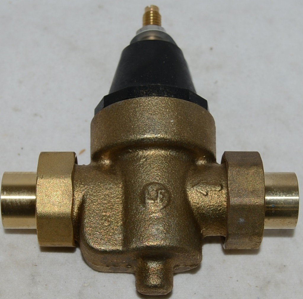 Watts LFN45BM1DUS Double Union 3/4 Inch Water Pressure Reducing Valve