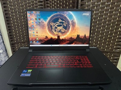 MSI Katana GF76 17,3'' Gaming Laptop Intel i7-11800H RTX 3050 Ti 16GB 512GB SSD