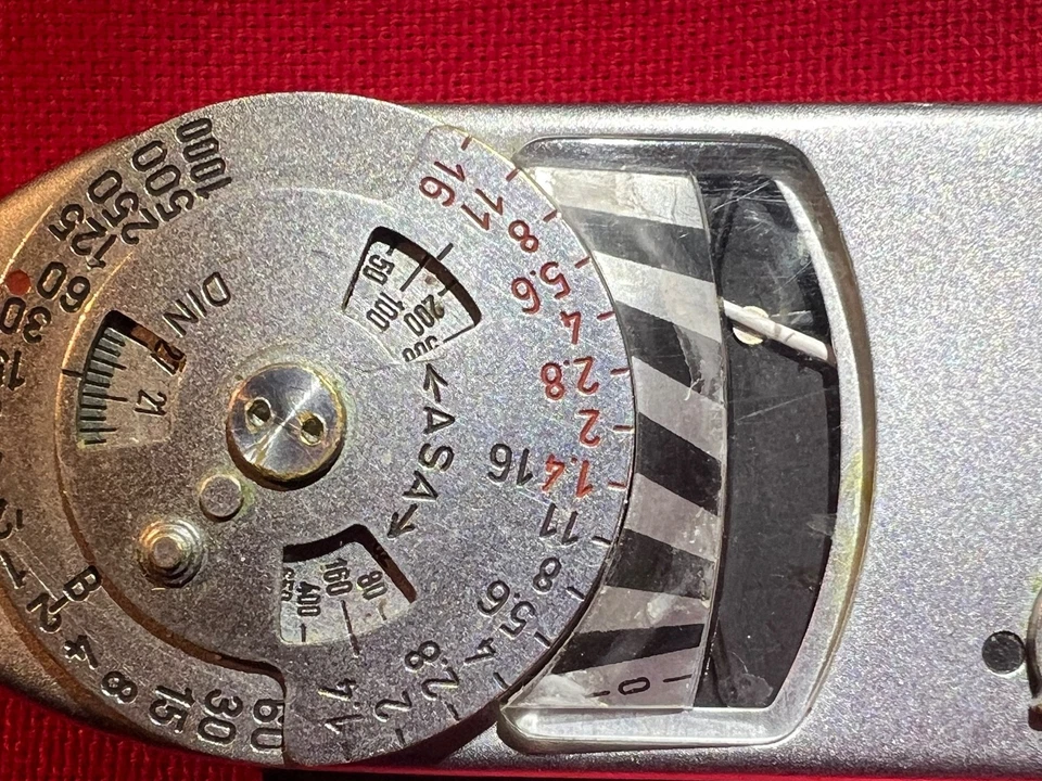 Medidor Leica MR Excelente Estado, Calibrado para batería moderna, Foto 2 de 4