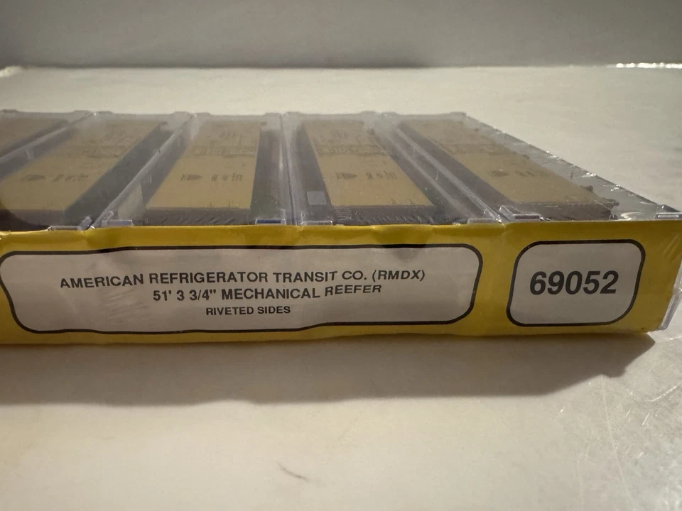 N Scale AMERICAN REFRIGERATOR TRANSPORT 6-Pack #2 - Micro Trains 69052 *RARE. - Image 3 of 4