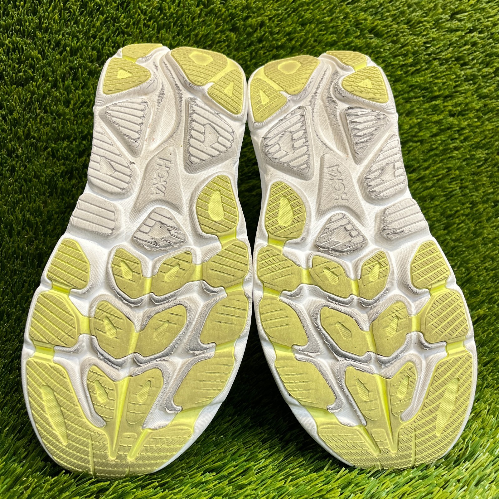 Hoka One One Clifton 10 Womens Size 11 Pink White Running Walking Shoes Sneakers thumbnail 7