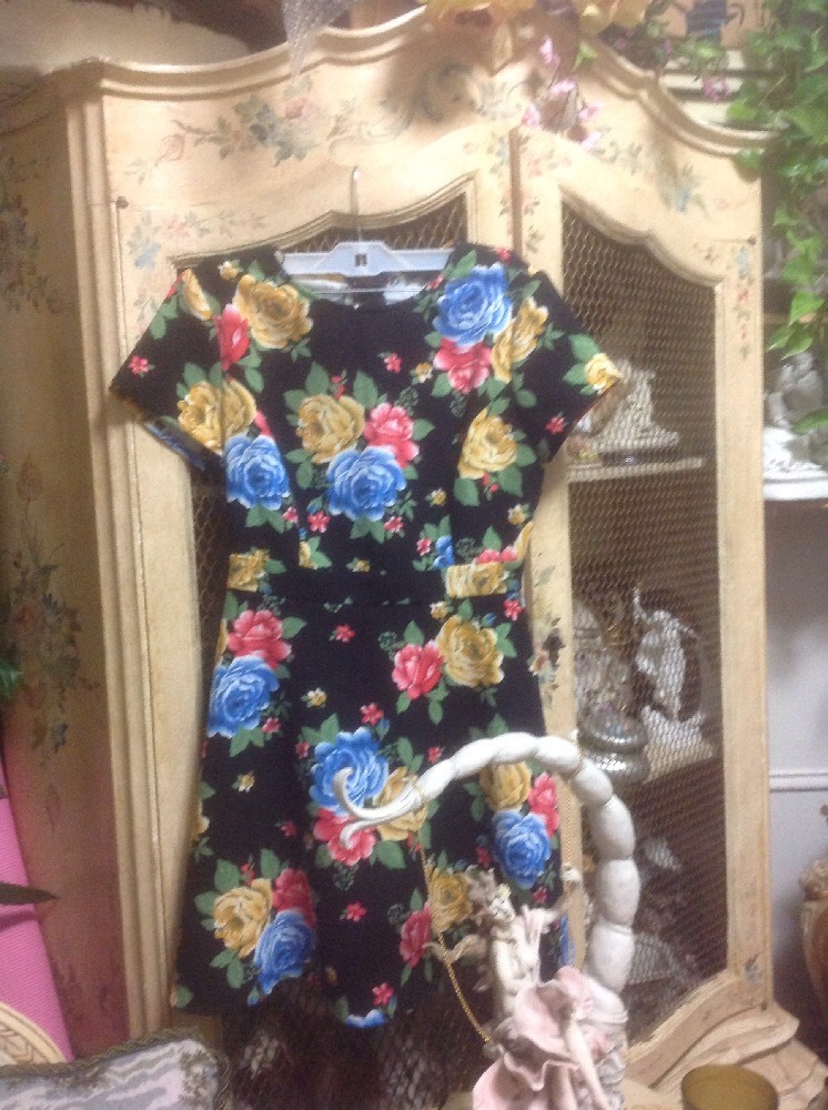 forever 21 floral fit and flare dress Forever 21 Contemporary Retro Floral Fit & Flare Dress Size M A-Line Black  Dress