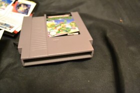 Videogame NES Nintendo Boxed Teenage Mutant Hero Turtles 1990 & lefalets