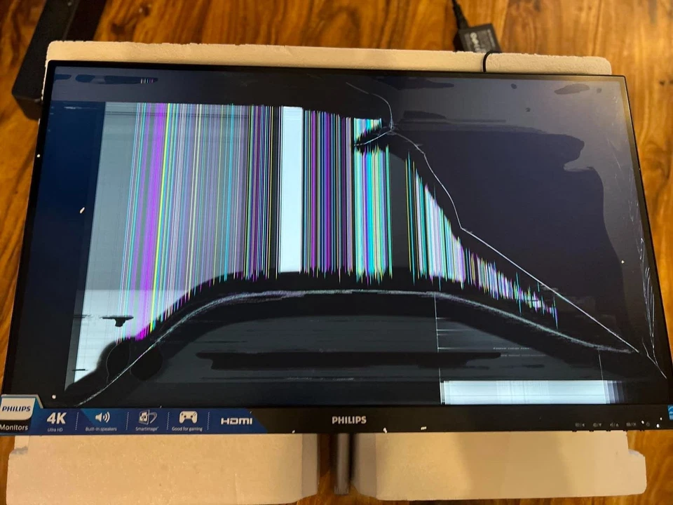 Philips E Line 27" LED Monitor - Black - FOR PARTS  - Image 2 of 4