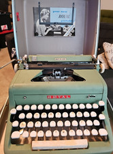 Royal Quiet De Luxe Typewriter QDL Green Portable W/ Case Original Case & Manual thumbnail