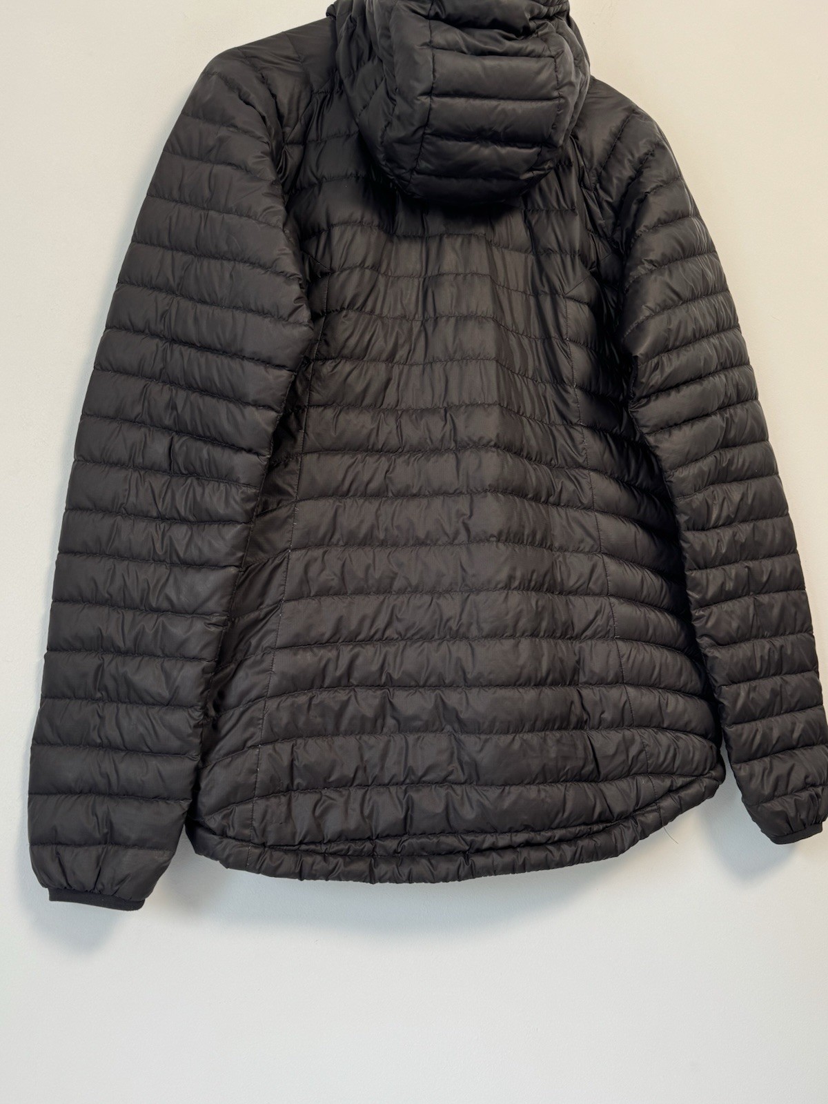 Ladies Rab Microlight Alpine Jacket Down Filled O… - image 17