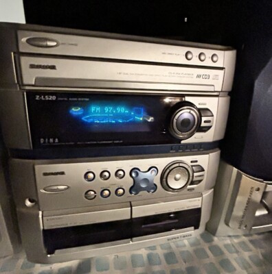 AIWA Z-L520 Cassette 3 CD Receiver Super T-Bass Stereo Radio works