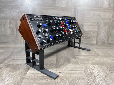 Behringer Model D【動作品/ラックマウントアダプター付属】 Behringer Model D【動作品/ラックマウントアダプター付属】 Behringer