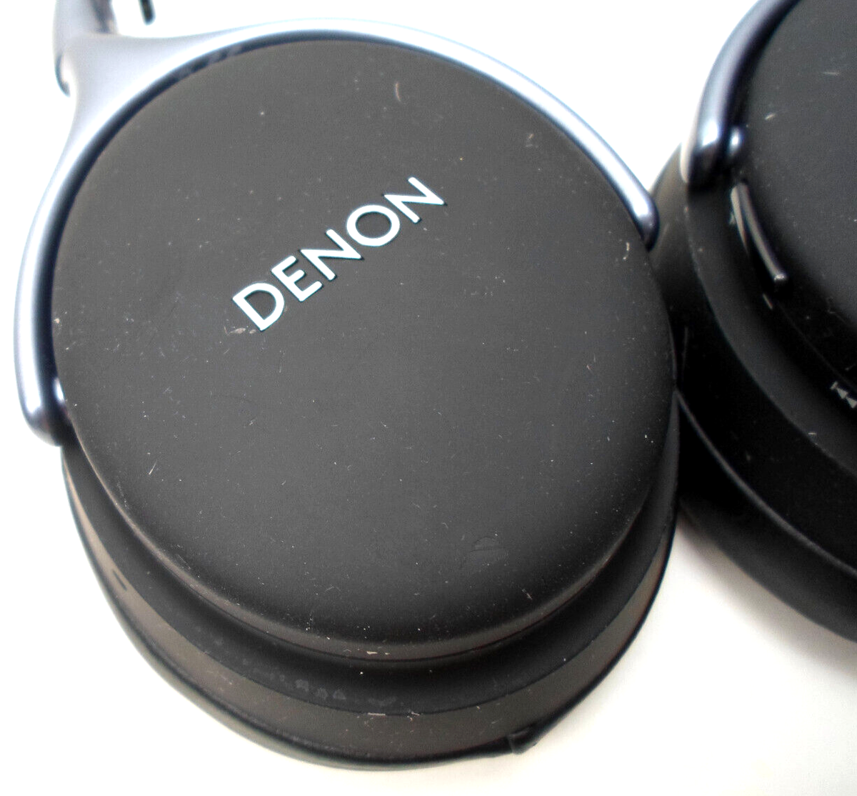 Denon AH-GC20 Wireless Noise Canceling Over-Ear Headphones Denon AH-GC20 Wireless Noise Canceling Over-Ear Headphones