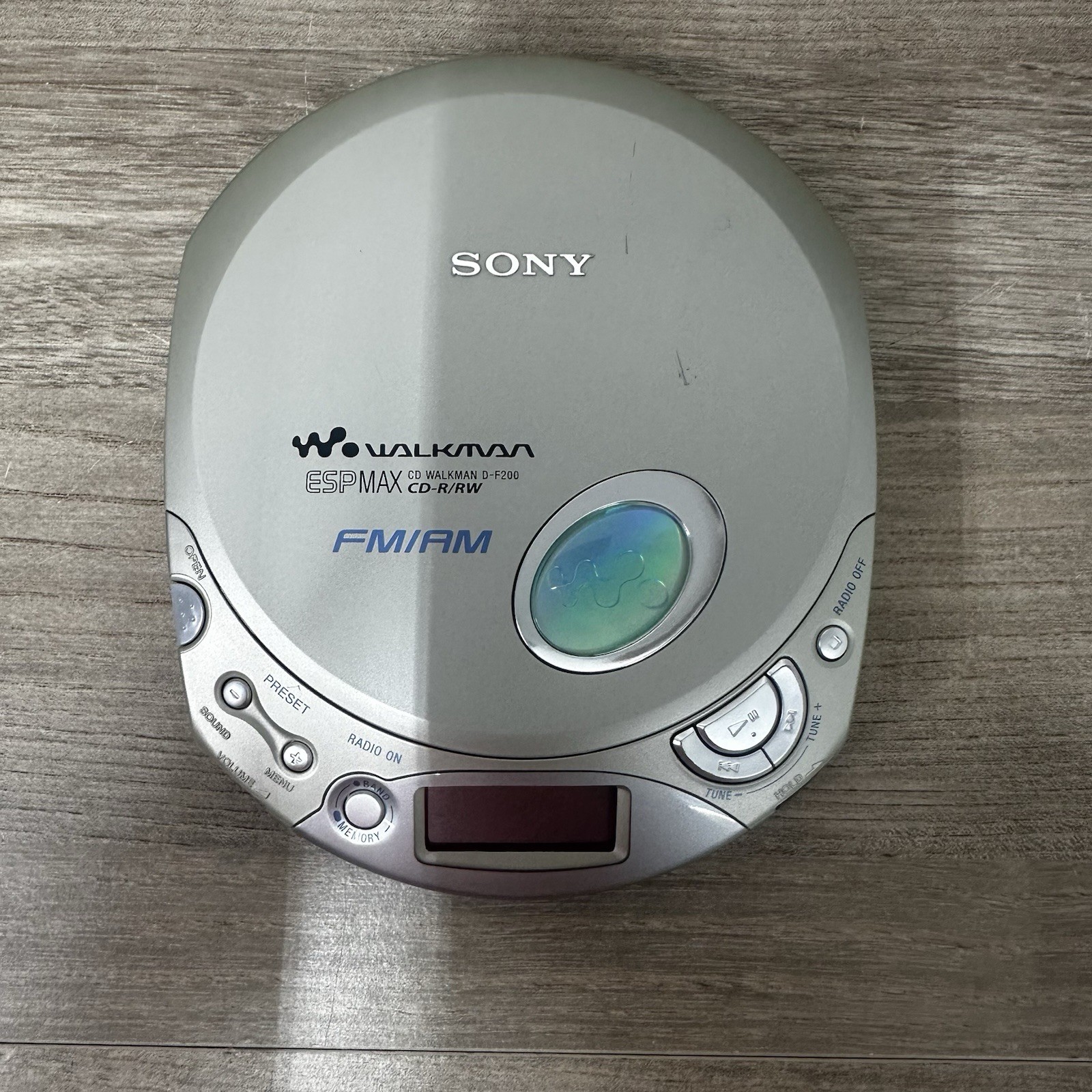 Sony Walkman CD Player D-F200 FM Am ESPMAX Portable CD-R/RW Silver Tested