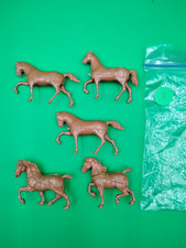 Vintage Lot Of 5 Plastic Playset Figures Light Brown Colored Working Horses
