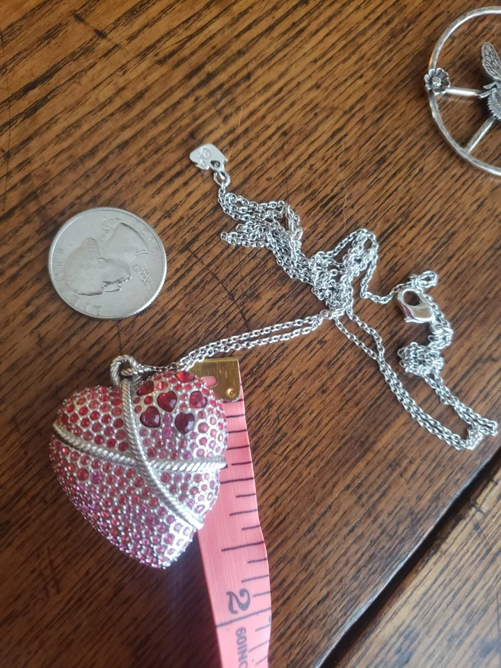 Large Genuine SWAROVSKI CRYSTAL SWAN BRAND HEART NECKLACE MINT WITH CHAIN. PINK - Image 4 of 4