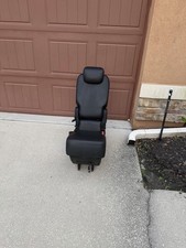 2017 - 2022 Chrysler Pacifica 2nd Second Row Middle Seat Jump Seat Black Leather