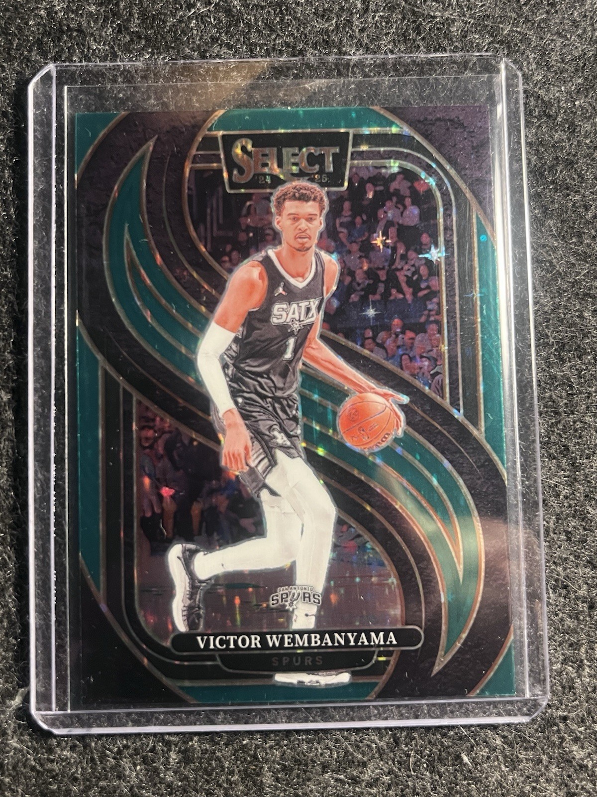 2024-25 Panini Select - Premier Level Victor Wembanyama #102 Green Stars Prizm