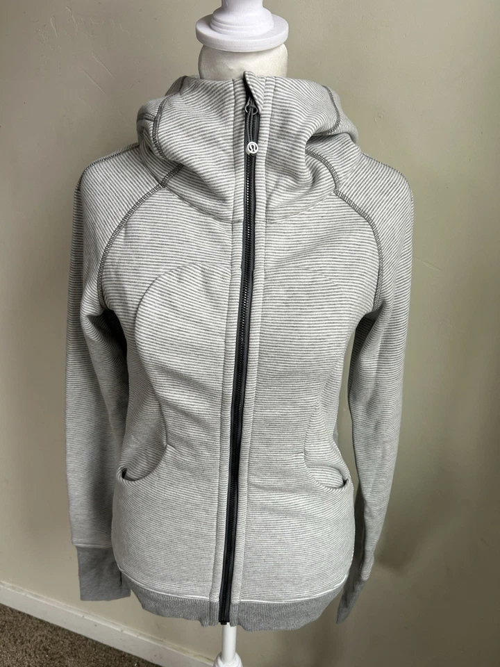 Lululemon Scuba Hoodie Women’s 2 Gray White Striped Zip Fleece Jacket Thumbholes - Image 4 of 4