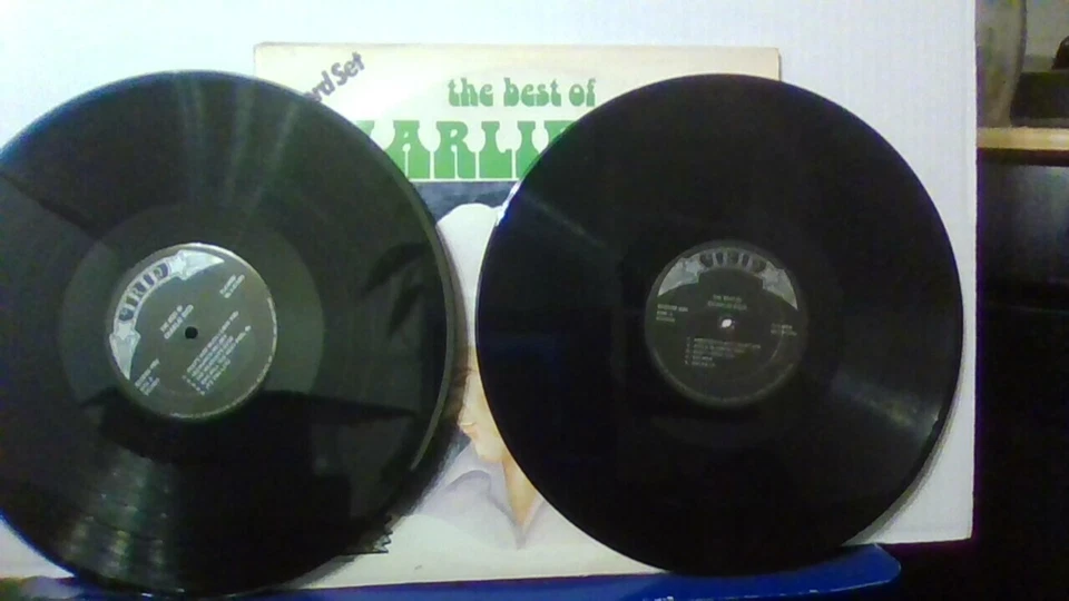 CHARLIE RICH ~ THE BEST OF ~ VINTAGE 2 LP SET GATEFOLD  Light surface issues - Image 2 of 3