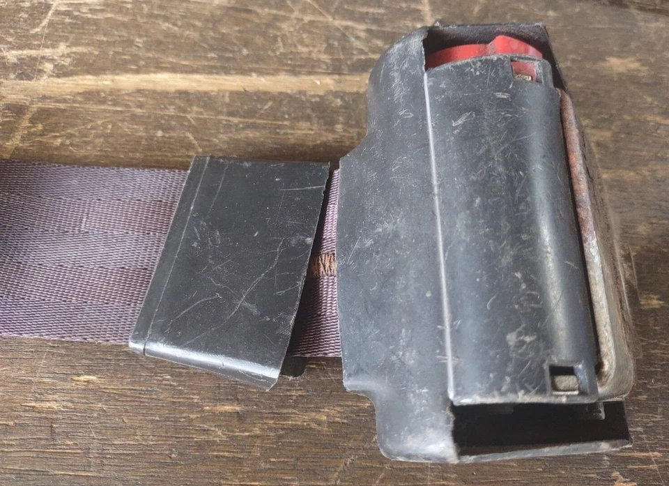 Cutlass Supreme 1985 2 puertas OEM cinturón de seguridad trasero retractor granate FC-7 Foto 4 de 4