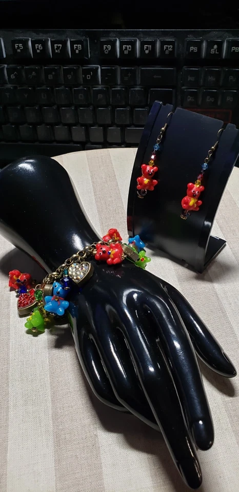 Juego de joyas JBTB: pulsera de osos de goma de 7,5" y pendiente de 2,5". Cuentas de vidrio de murano Foto 2 de 4