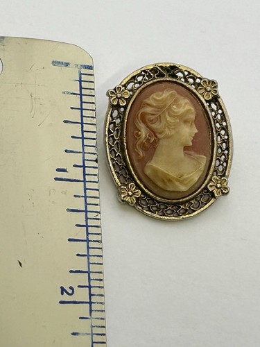 Vintage Cameo Pink With Gold Tone Metal Filigree Bezel Brooch Pendant - Picture 5 of 5