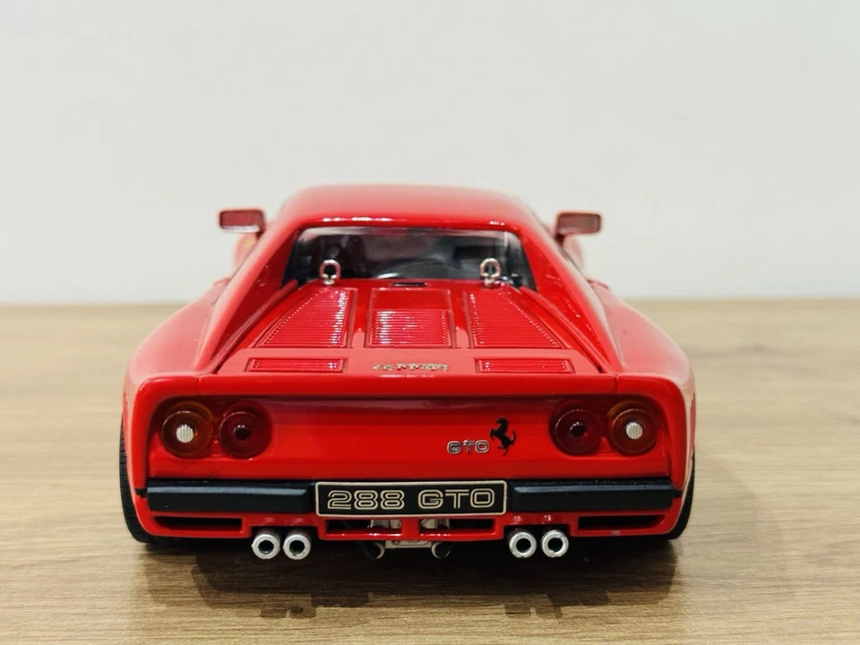 Ferrari 288 GTO Hot Wheels ELITE 1/18 - Immagine 4 di 4