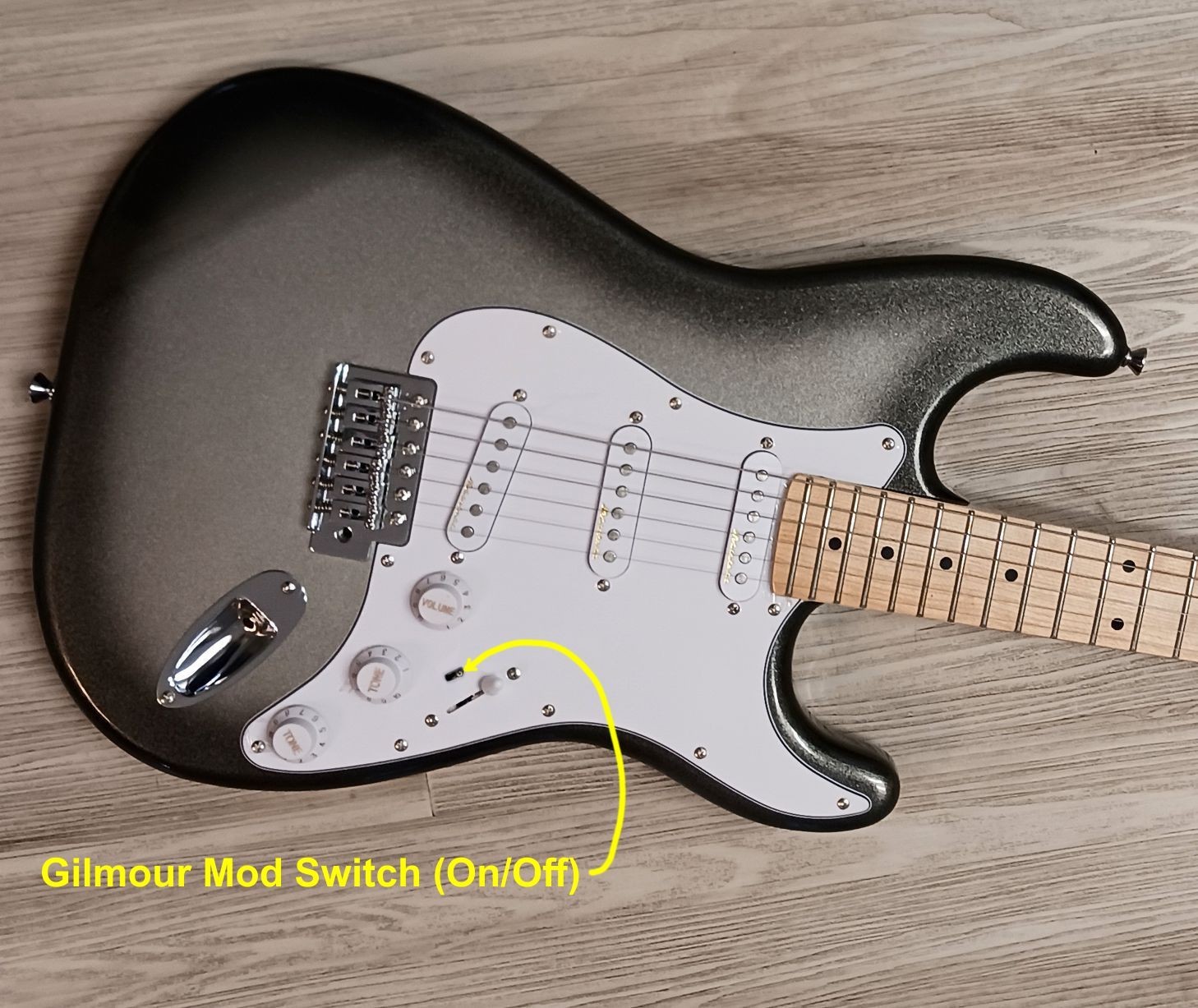 Fender Stratocaster Silver Guitar w/ Gilmour MOD Strat SSS LTD Maple Neck  BLEM